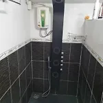 3 Bedroom Renovated House With In - And Outdoor Jacuzzi * Pattaya
