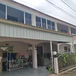 3 Bedroom Renovated House With In - And Outdoor Jacuzzi