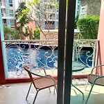 Grand Caribbean Condo Pattaya Pool Access