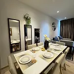 Luxury 2 Bed Sea View - Location อพาร์ทเม้น *