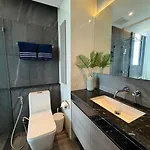 อพาร์ทเม้น Luxury 2 Bed Sea View - Location Pattaya