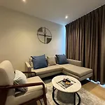 Luxury 2 Bed Sea View - Location *