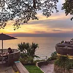 Hill And Super Seaview อพาร์ทเม้น