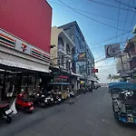 Pj & Bar Hotel *