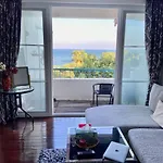 Amazing Spacious Seaview Apartment