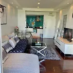 Amazing Spacious Seaview Apartment *