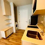 อพาร์ทเม้น 1br Near Soi 6 *