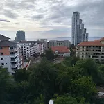 1 Bed Condo With Pool