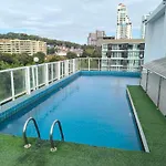 1 Bed Condo With Pool