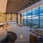 อพาร์ทเม้น Beachfront 1br With Breathtaking Views *