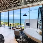 Beachfront 1br With Breathtaking Views Pattaya