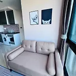 Apartment The Private Paradise Two-Bedroom Condo Only Women, Shared Accommodation Pattaya