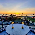 โรงแรม The Globe Hotel, Bar & Restaurant