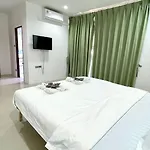 Sunshine Near Private Pool Villa Pattaya
