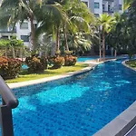 Arcadia Comfort อพาร์ทเม้น Pattaya