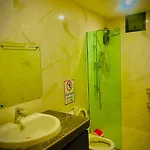 2 * Pattaya