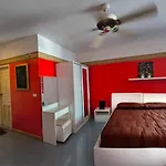 Markland Condominium Beach Front Pattaya