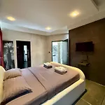 Pool 15 Nearby Walking Street * Pattaya