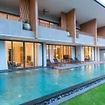 Guest house De Time - The Luxury Private Pool Pattaya