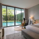 Guest house De Time - The Luxury Private Pool Pattaya