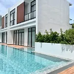 วิลล่า The Rich Garden