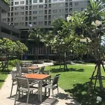 อพาร์ทเม้น Lpn Premium Pattaya