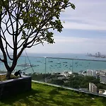 Sea View Unixx Near Walking Street