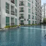 อพาร์ทเม้น Olympus Garden By Lsqstays Pattaya