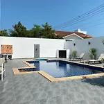 Pool 427 Nearby Walking Street วิลล่า Pattaya
