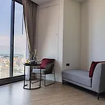 อพาร์ทเม้น Edge Sea View *