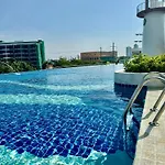 Supalai Sea View Luxury *