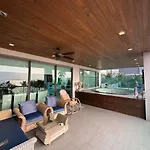 Luxury Beachfront Condo With Ocean Views