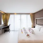 Hotel Azure