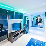 Soi 15 Thappraya Pool Villa- 5km To Jomtien วิลล่า *
