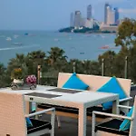 Wave Hotel Pattaya