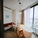 Edge Sea View
