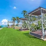 อพาร์ทเม้น The Palm Wongamat - 1br Luxury Beachfront - Ocean View - 32 Floor *