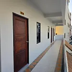 Middle Tree House Pattaya