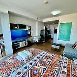Supalai Sea View Luxury *