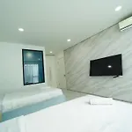 Villa D9 Tagvilla Palm Spring In 8 Bedroom Pattaya