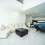 D9 Tagvilla Palm Spring In 8 Bedroom Villa