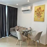 City Garden Olympus&Very Nice