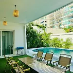 วิลล่า Majestic Seaside Private