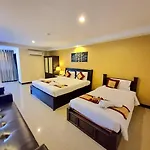 Hotel The Grand Day Night 3*
