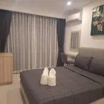 Cozy Beach & Pra Tamnak Condo Pattaya