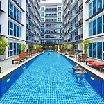 Avenue Residence By Fantasea Beach