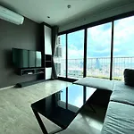 The Base - Spacious, 2 Bedroom, 2 Bathroom, Penthouse - Centre - 595 *