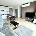 Apartment The Base - Spacious, 2 Bedroom, 2 Bathroom, Penthouse - Centre - 595 Pattaya