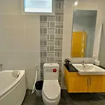 วิลล่า Tagvilla Suksabai In 04 Bedroom