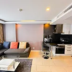 Grand Avenue By Monthstayz Thailand *